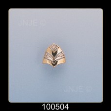 Classic Charm Chevro 3-Diamond Pavé set Classic Charm Chevro 3-Diamond Pavé set